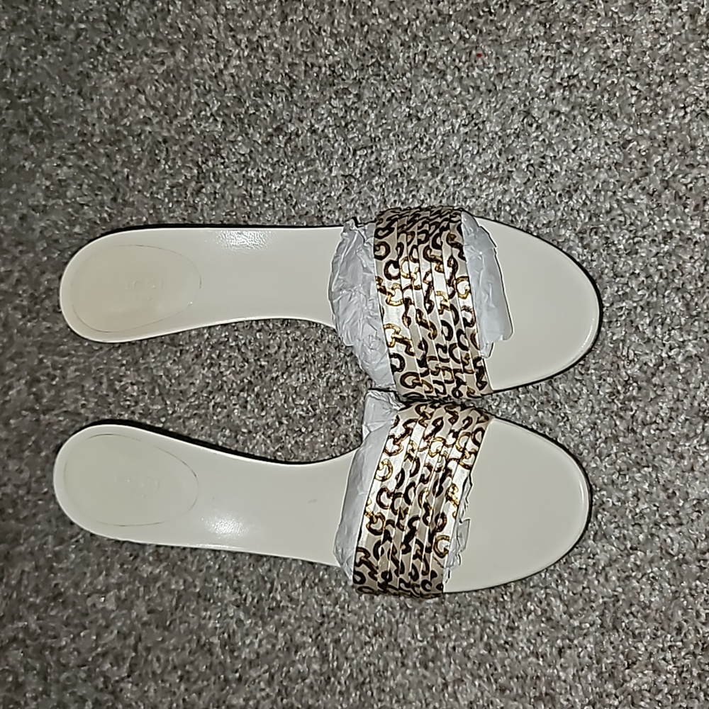 Ladies Gucci Sling heels